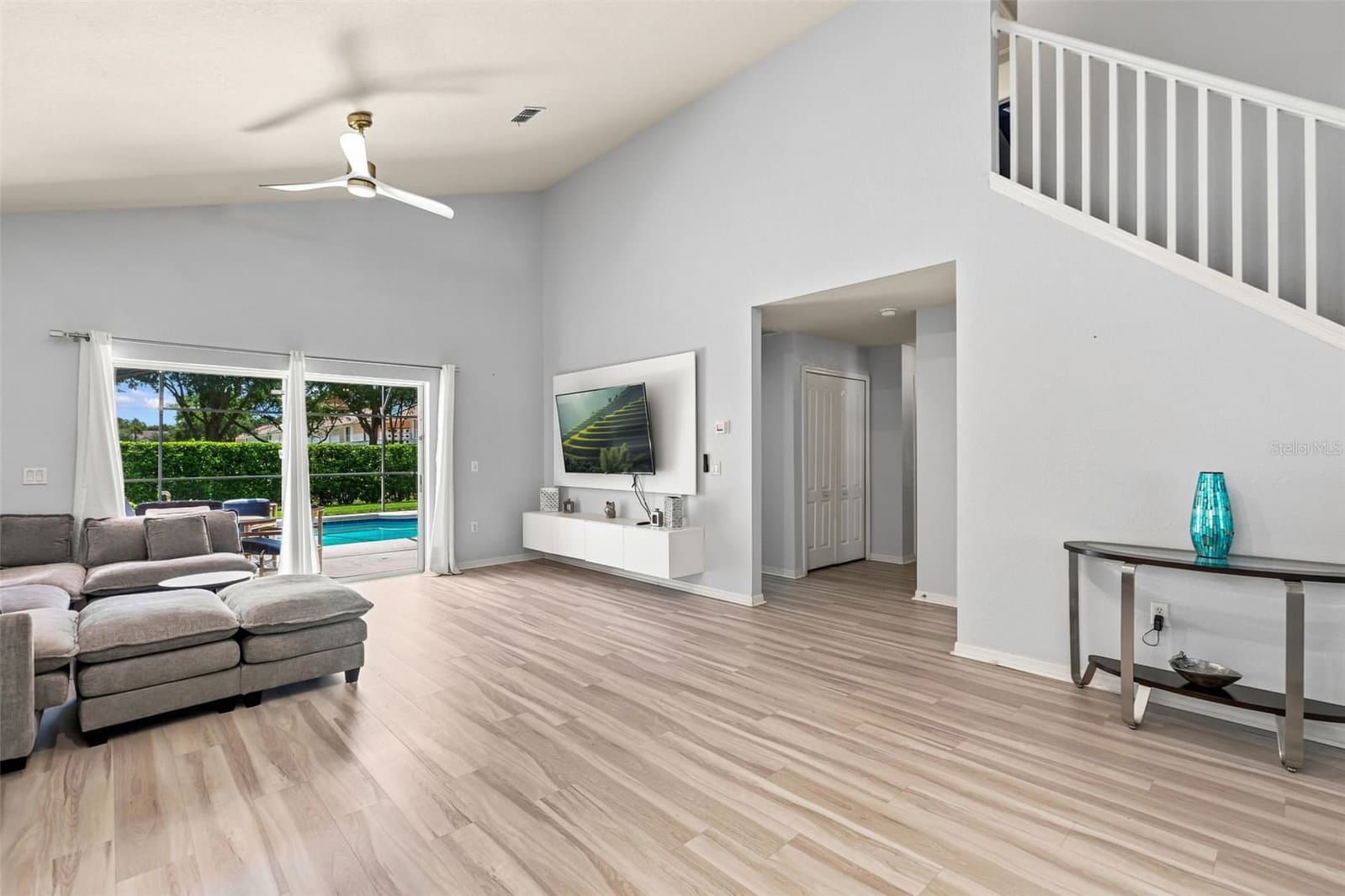 Photo 5 of 17845 WOODCREST