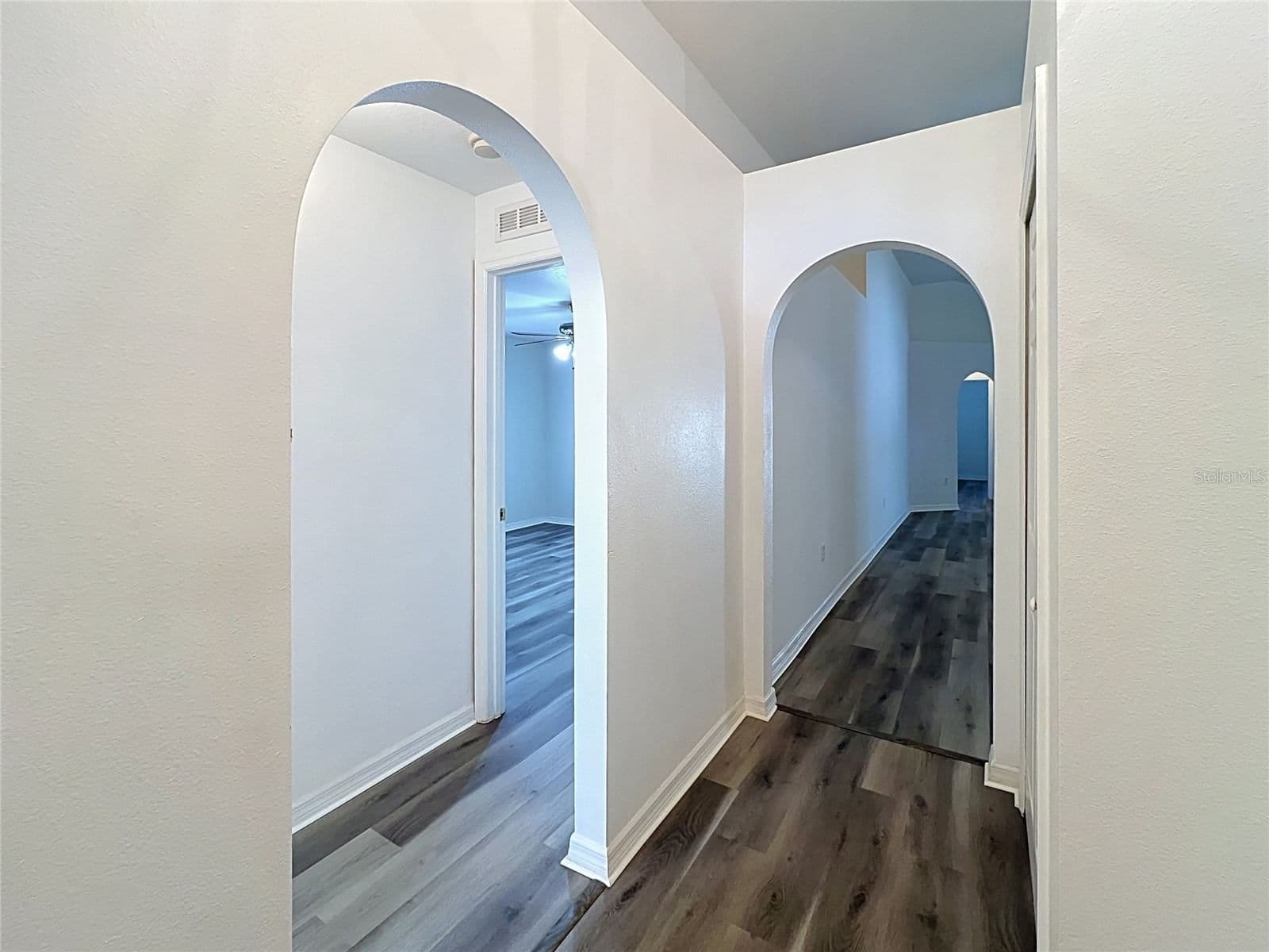 5641 ROYAL HILLS
