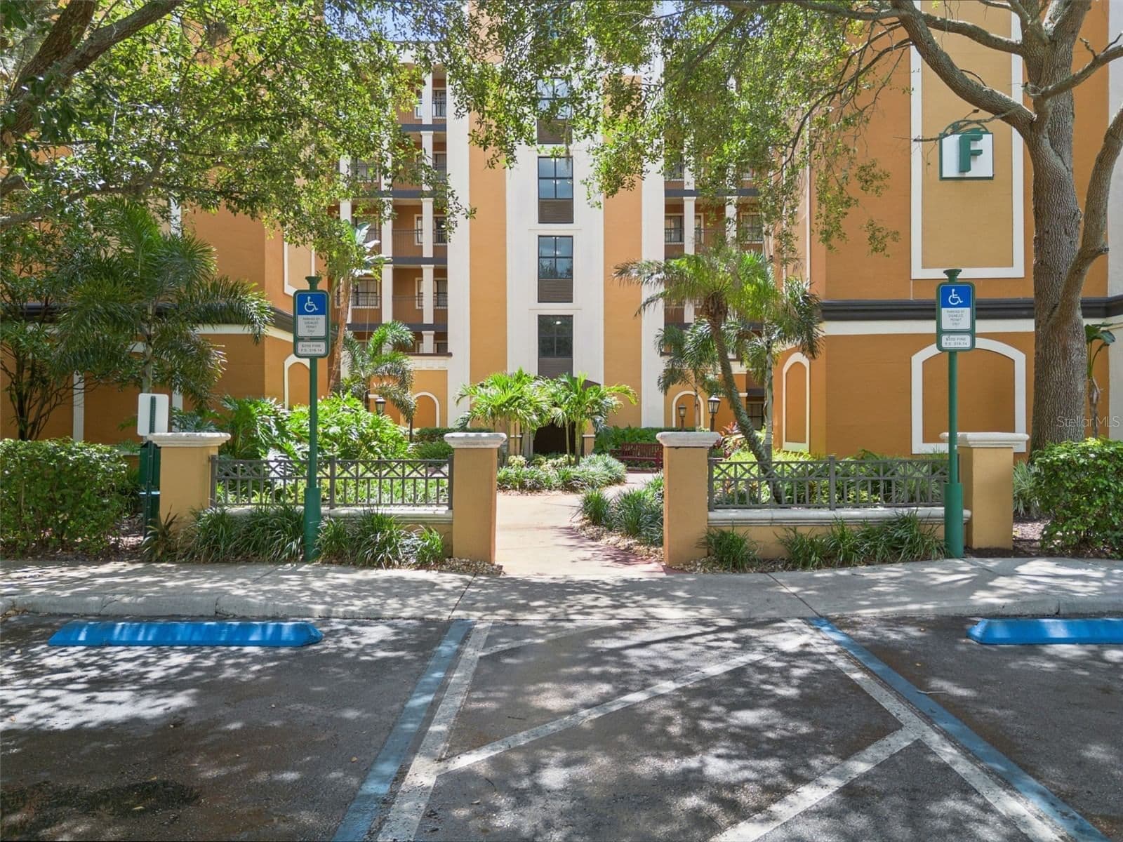 12521 FLORIDAYS RESORT