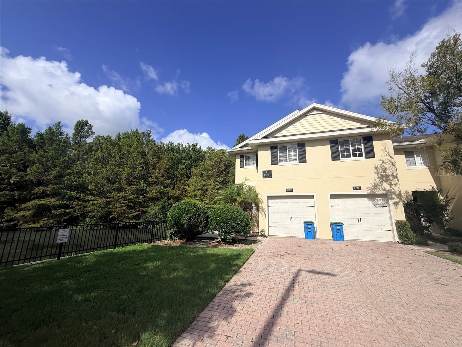 10703 REGENT SQUARE