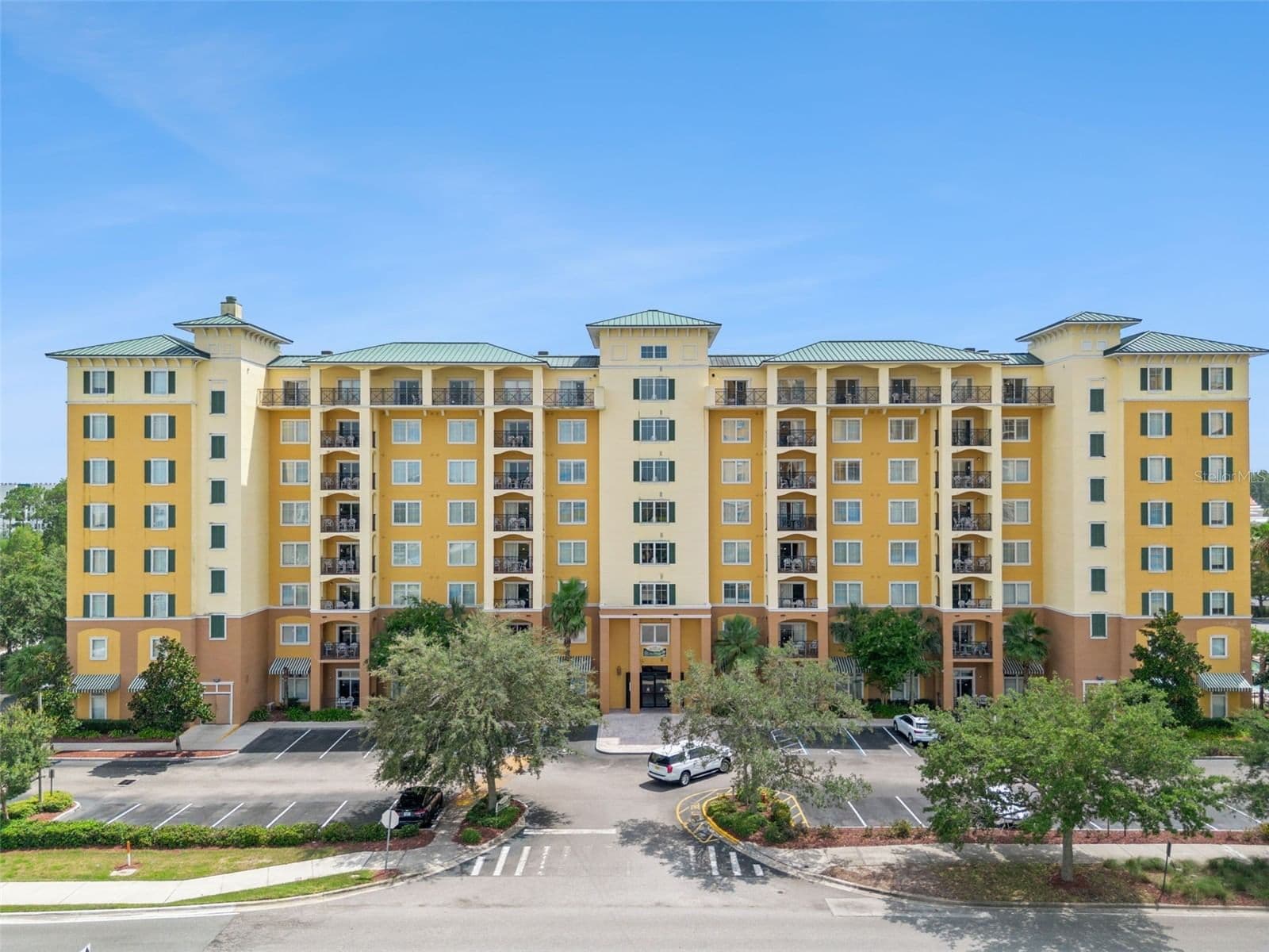 8100 POINCIANA