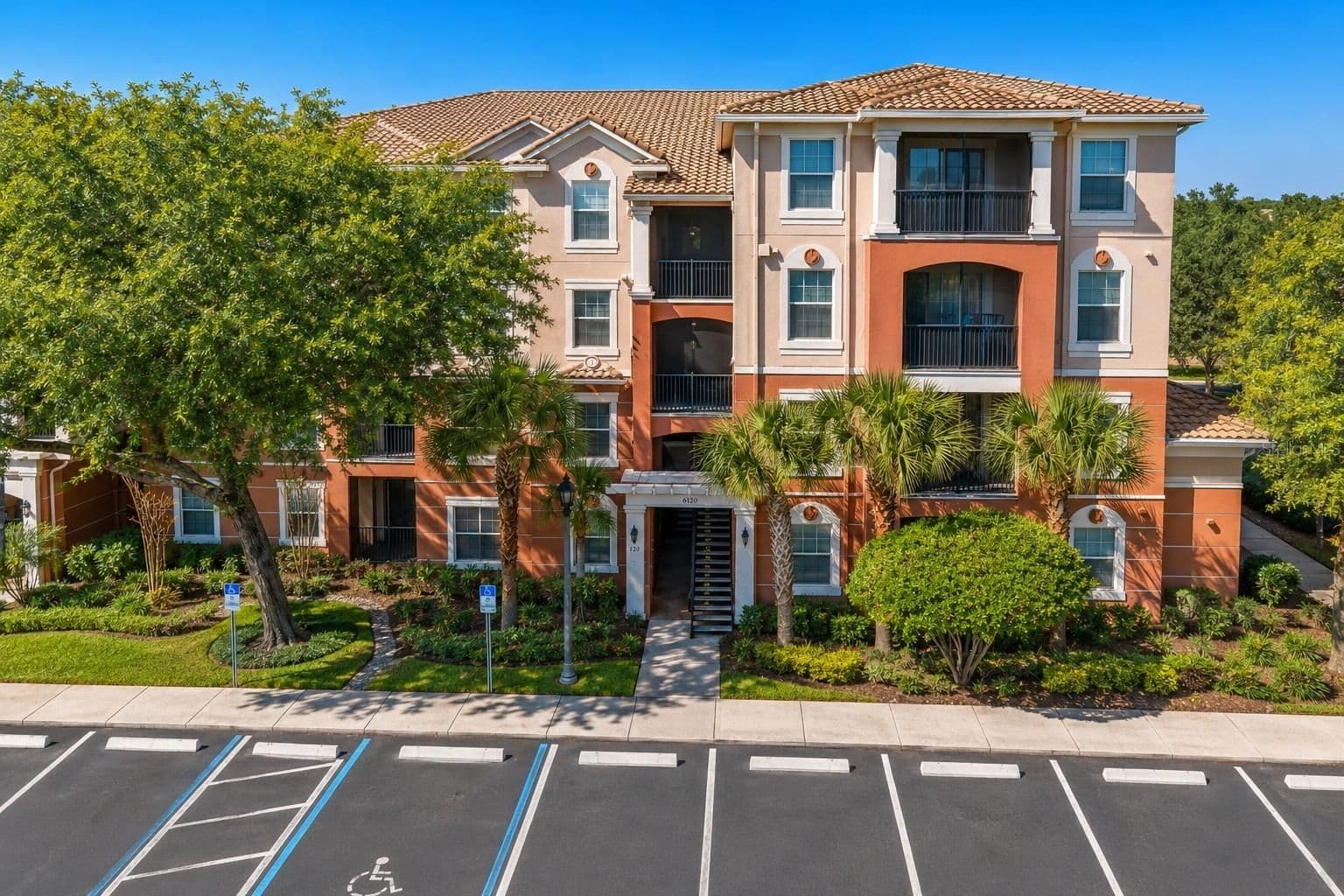 1357 VENEZIA, Davenport, FL