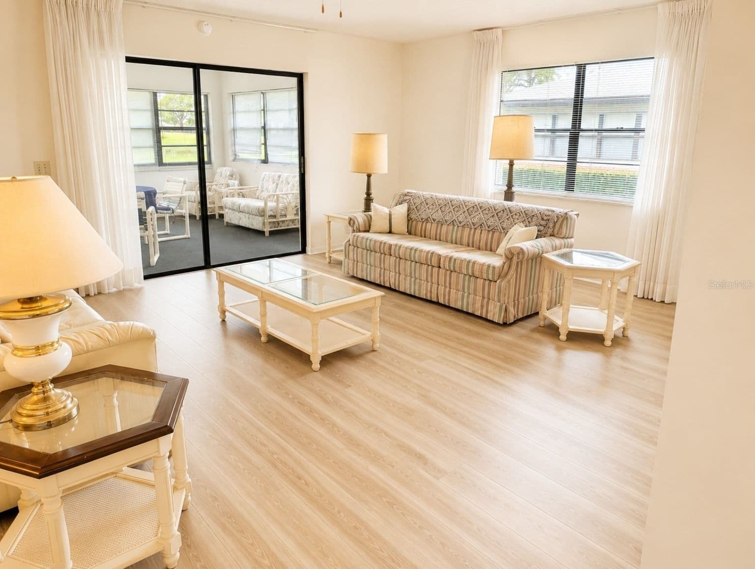 Photo 5 of 2270 FIRESTONE