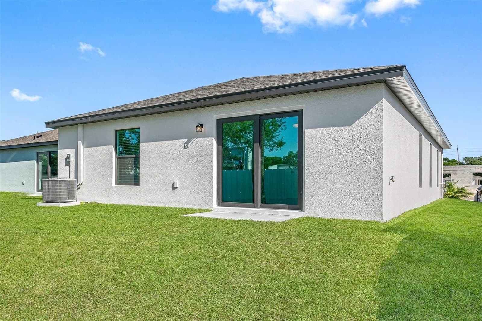 596 BLACKTHORN