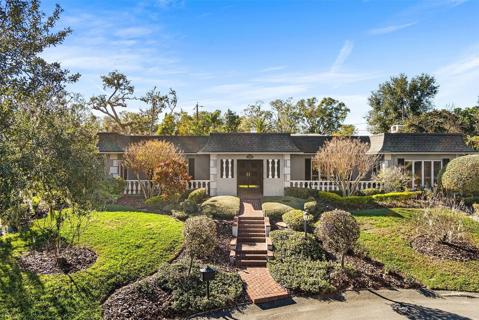 1249 LAKE POINT