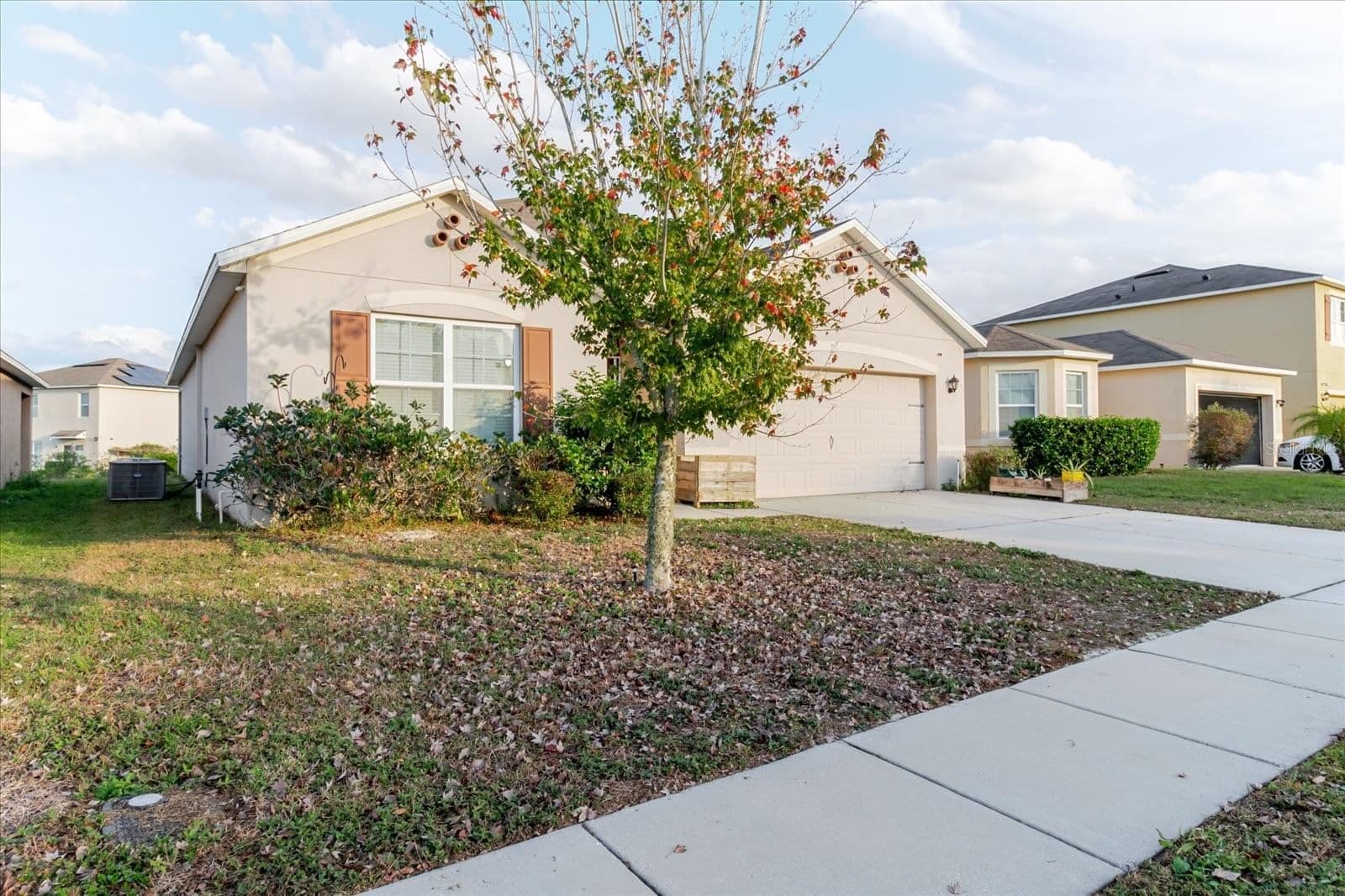 Photo 4 of 525 SQUIRES GROVE