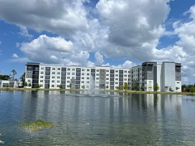 Photo 5 of 5587 MILLENIA PARK