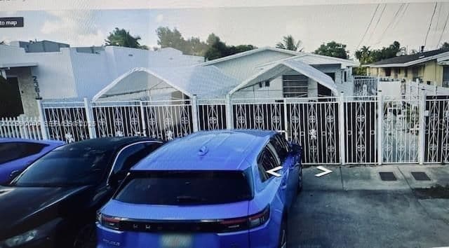 2373 33RD, Miami, FL