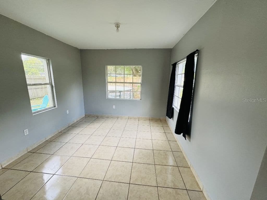 Photo 5 of 419 AVENUE M