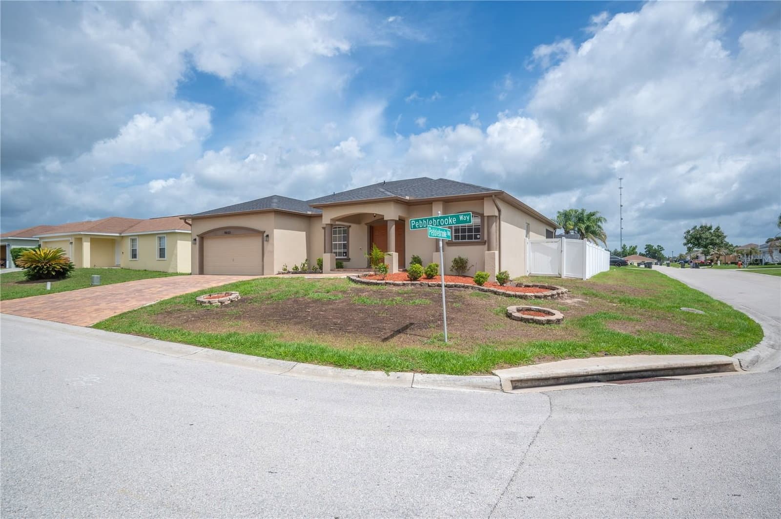 8653 PEBBLEBROOKE
