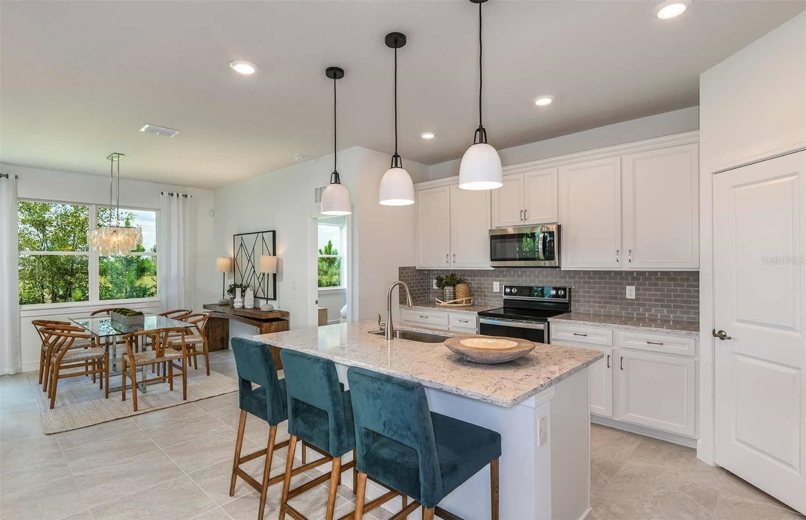 Photo 4 of 8572 65TH STREET