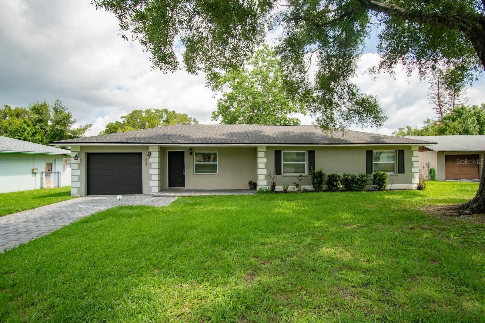 2040 WOODBRIAR
