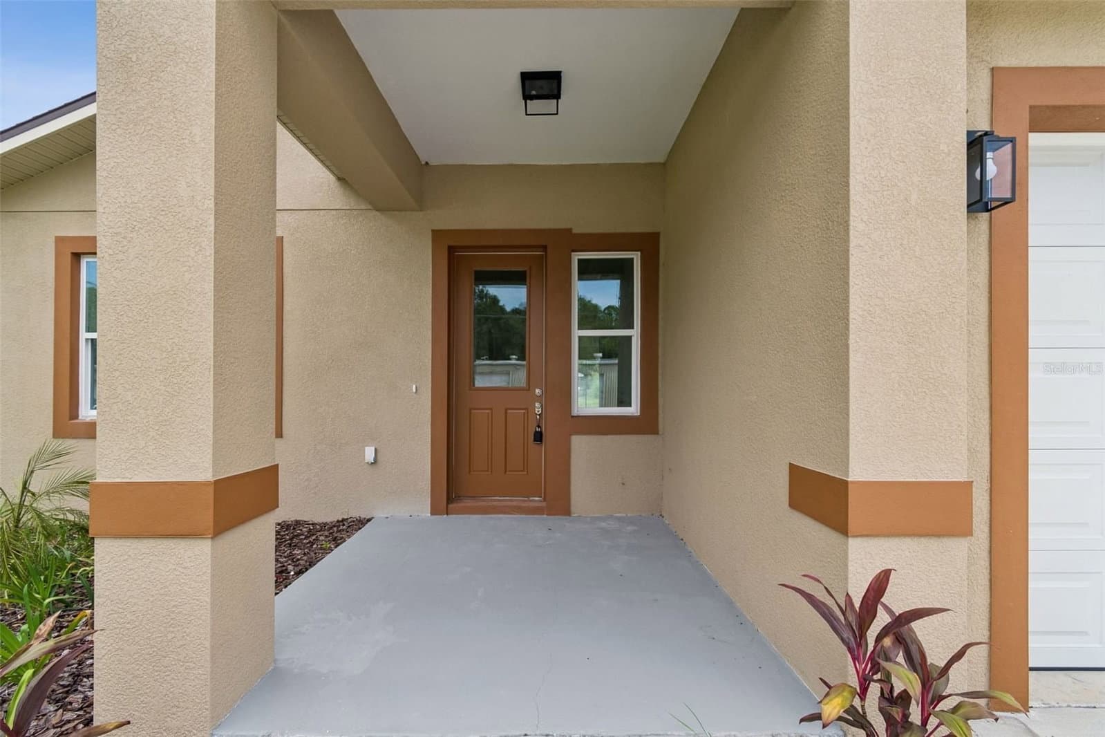 Photo 4 of 2523 AVENUE E
