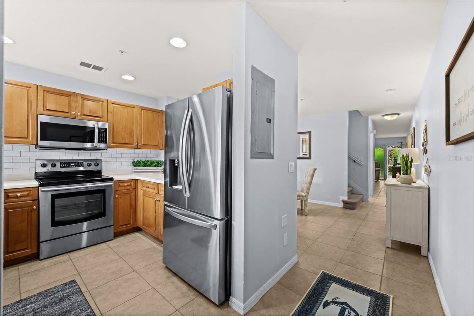 Photo 4 of 9430 IVY BROOK
