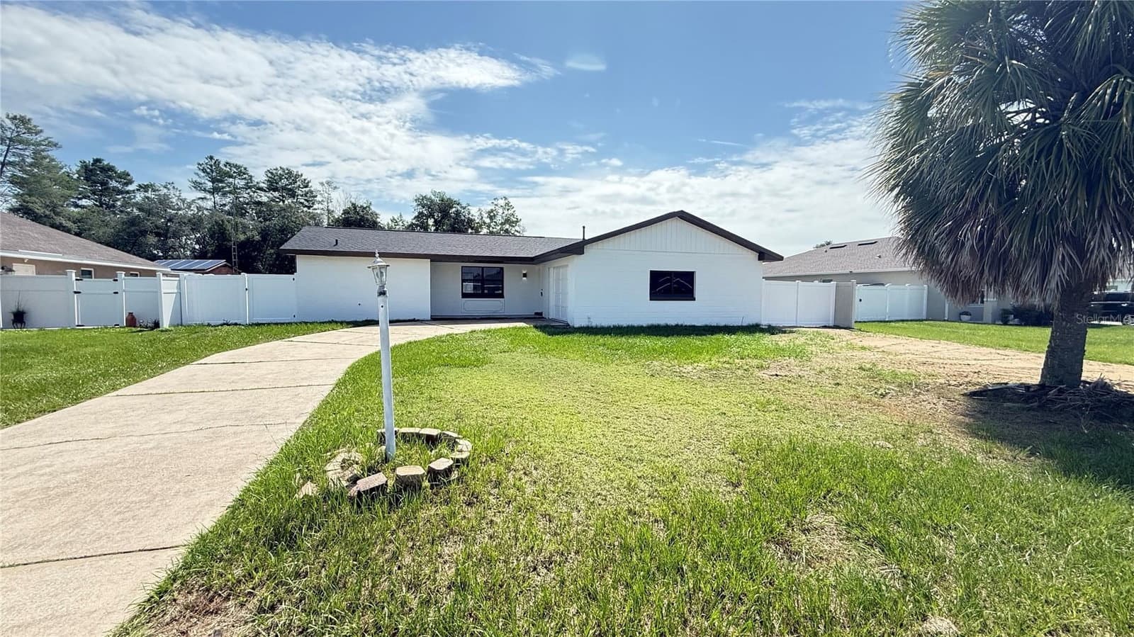 379 MARION OAKS