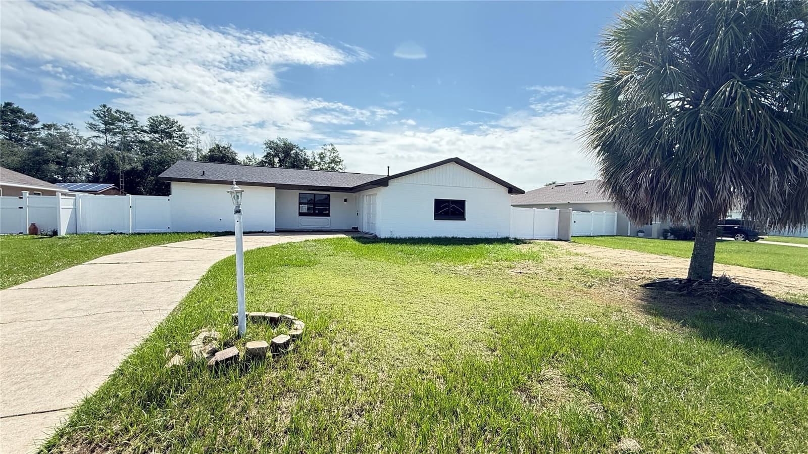 379 MARION OAKS