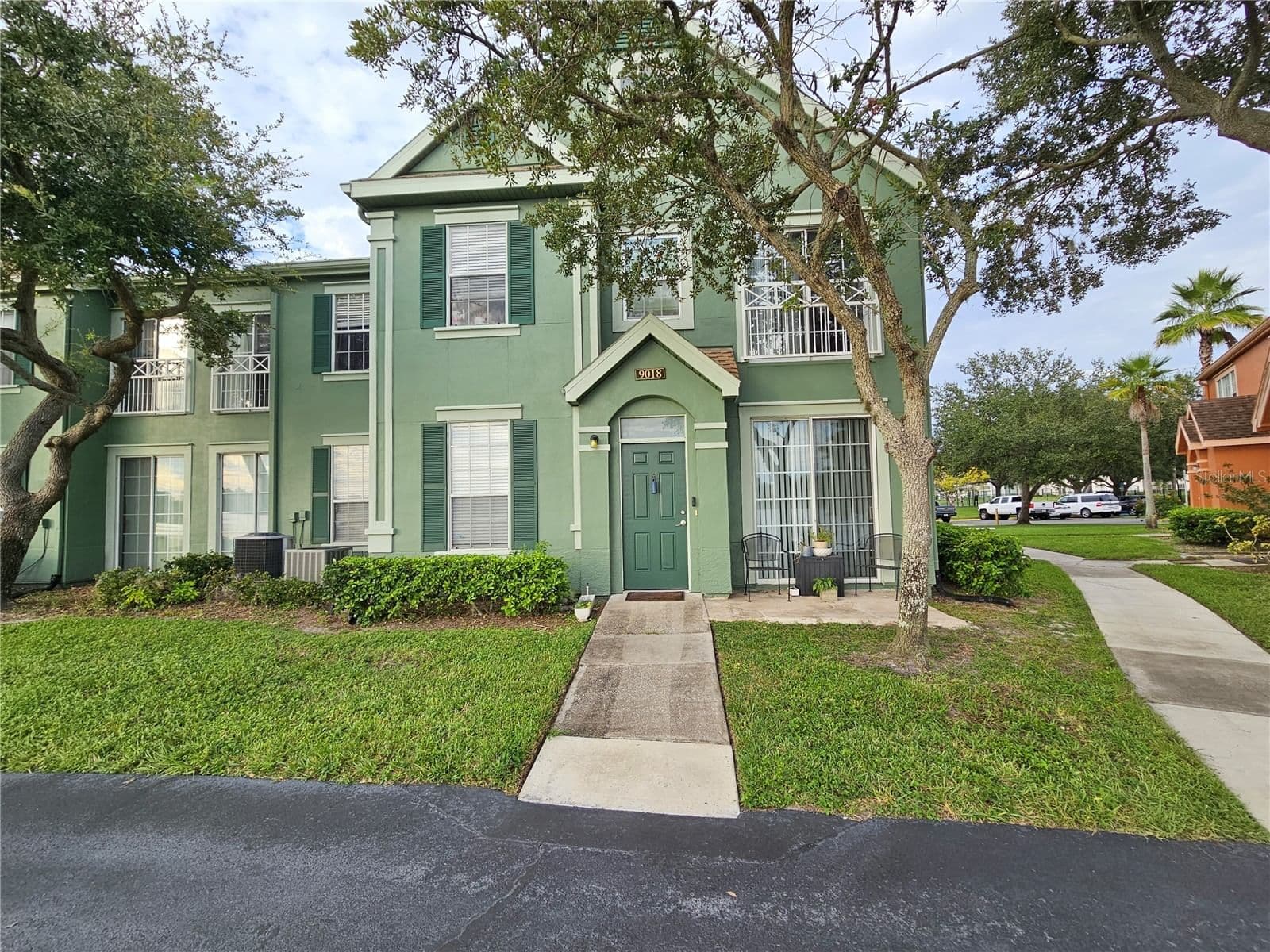 9018 LAKE CHASE ISLAND, Tampa, FL