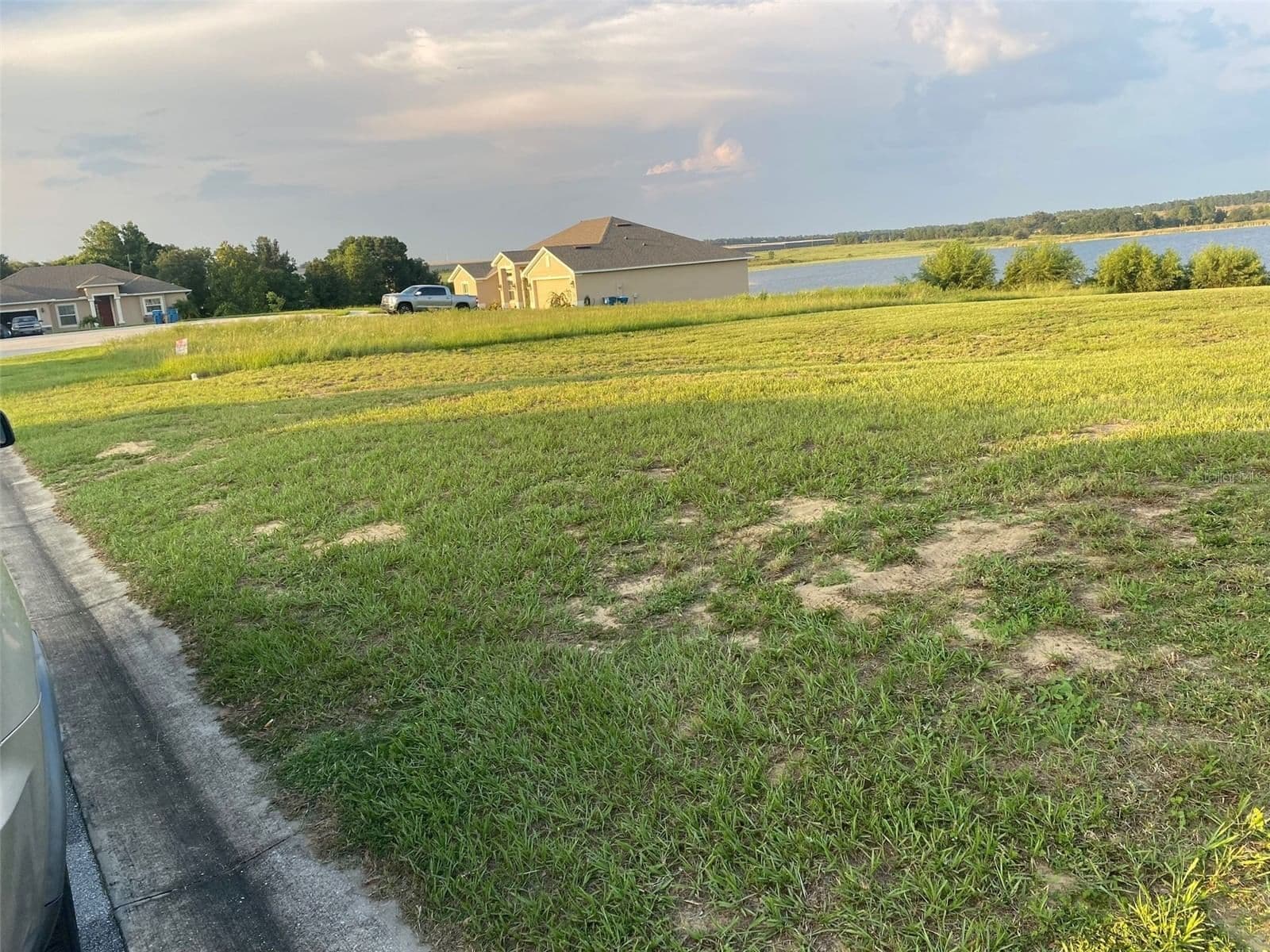 Photo 5 of 4712 BROOKSHIRE