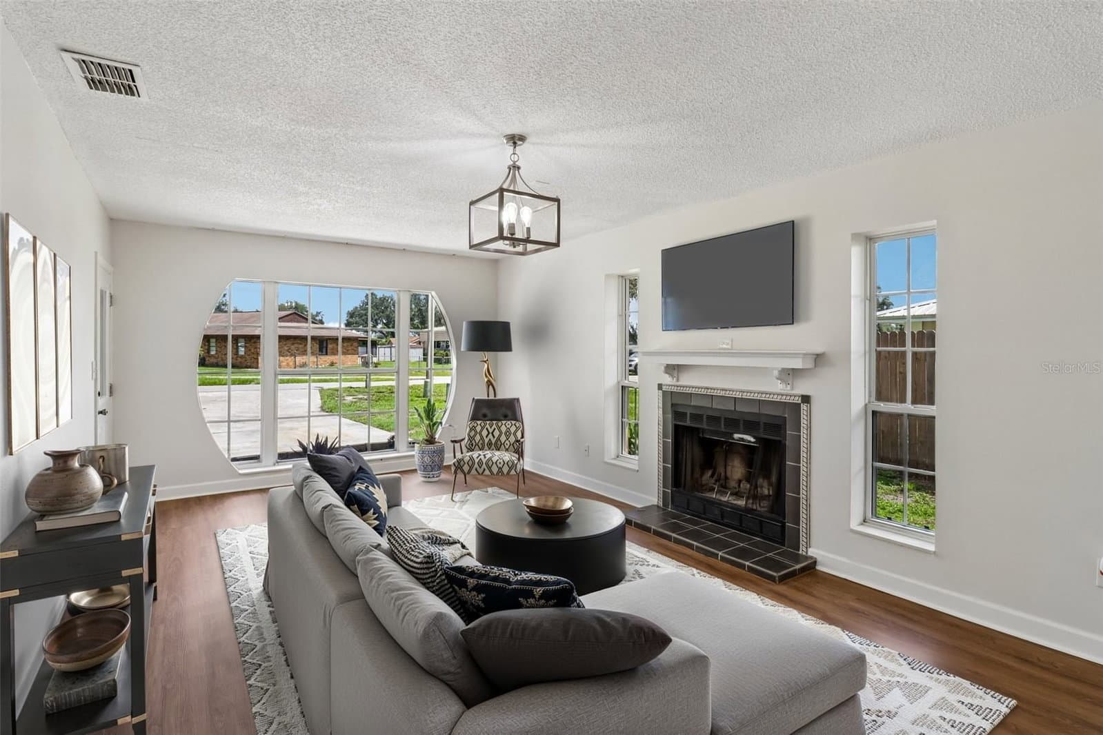 2718 SHADYWOOD