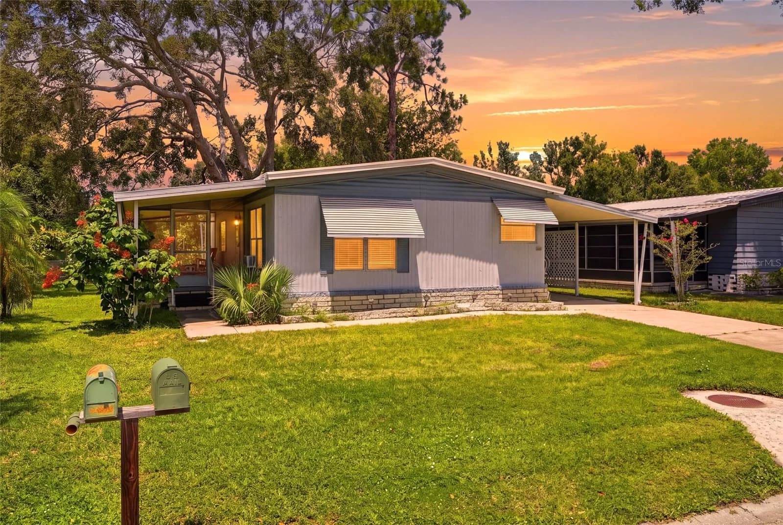 8819 SHELDON WEST, Tampa, FL