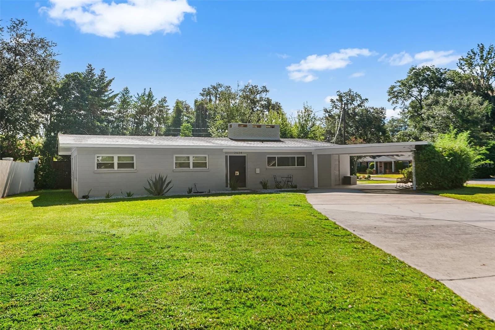2624 EASTON