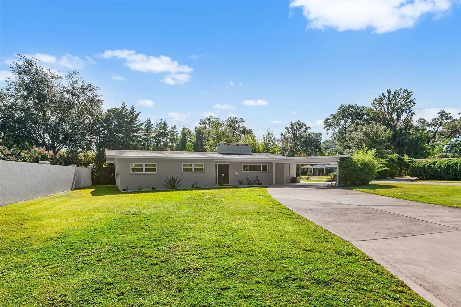 2624 EASTON