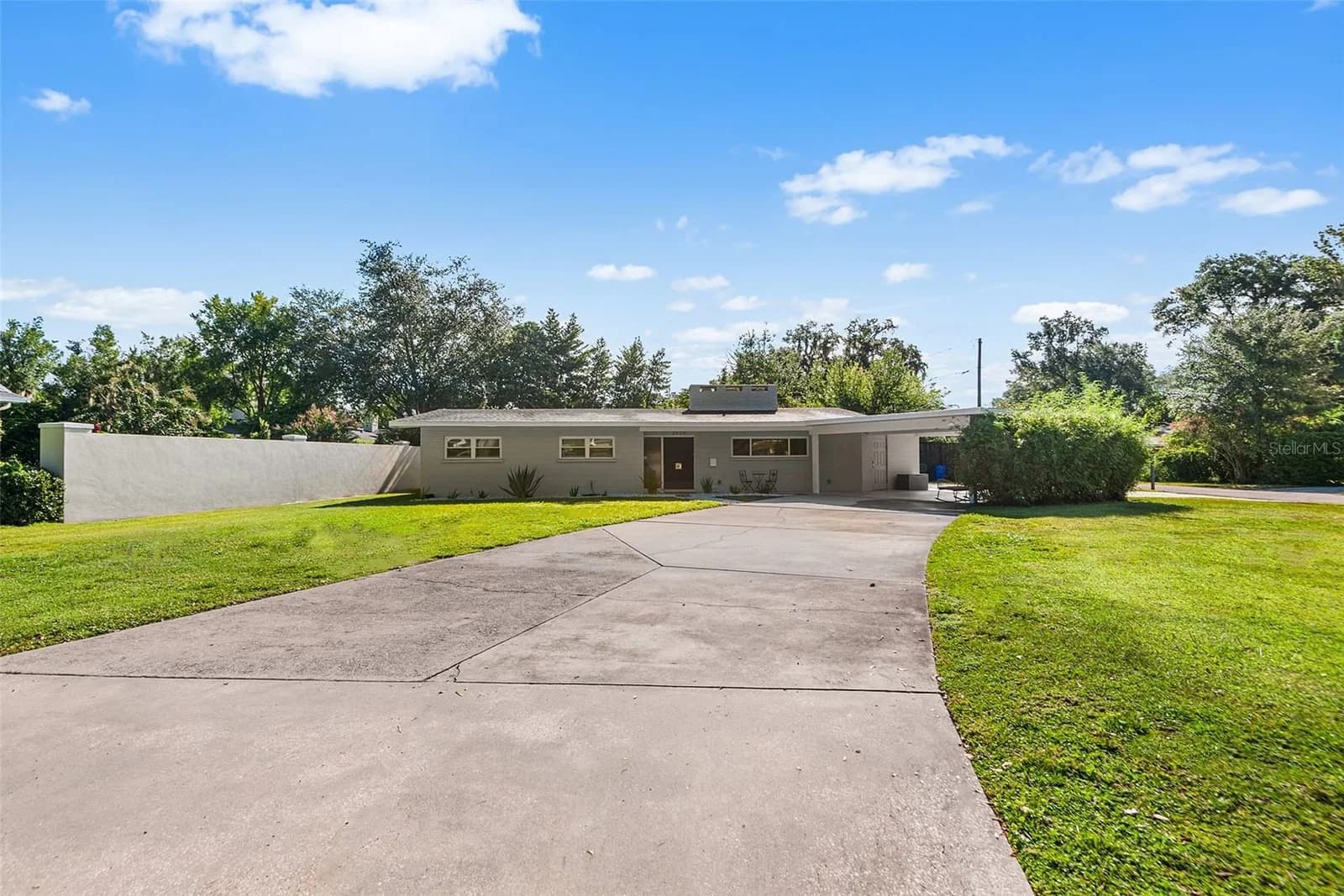2624 EASTON