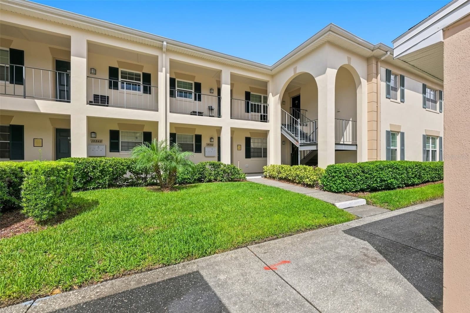 10342 CARROLLWOOD, Tampa, FL