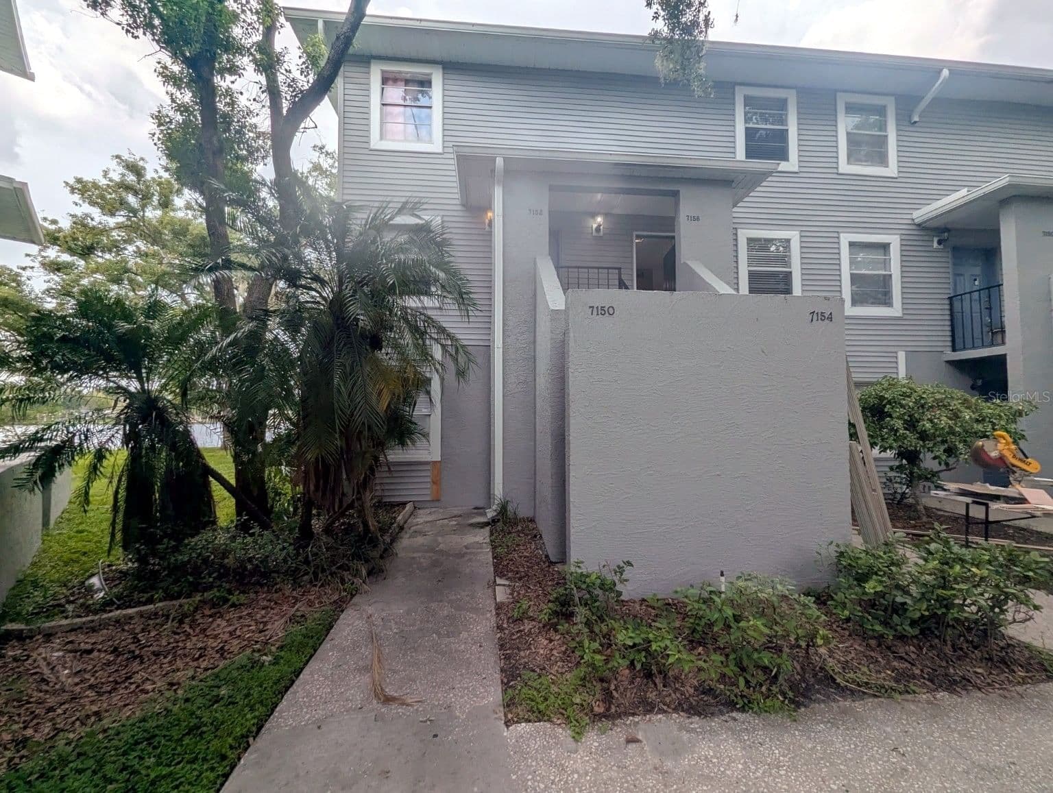 7154 BANK, Tampa, FL
