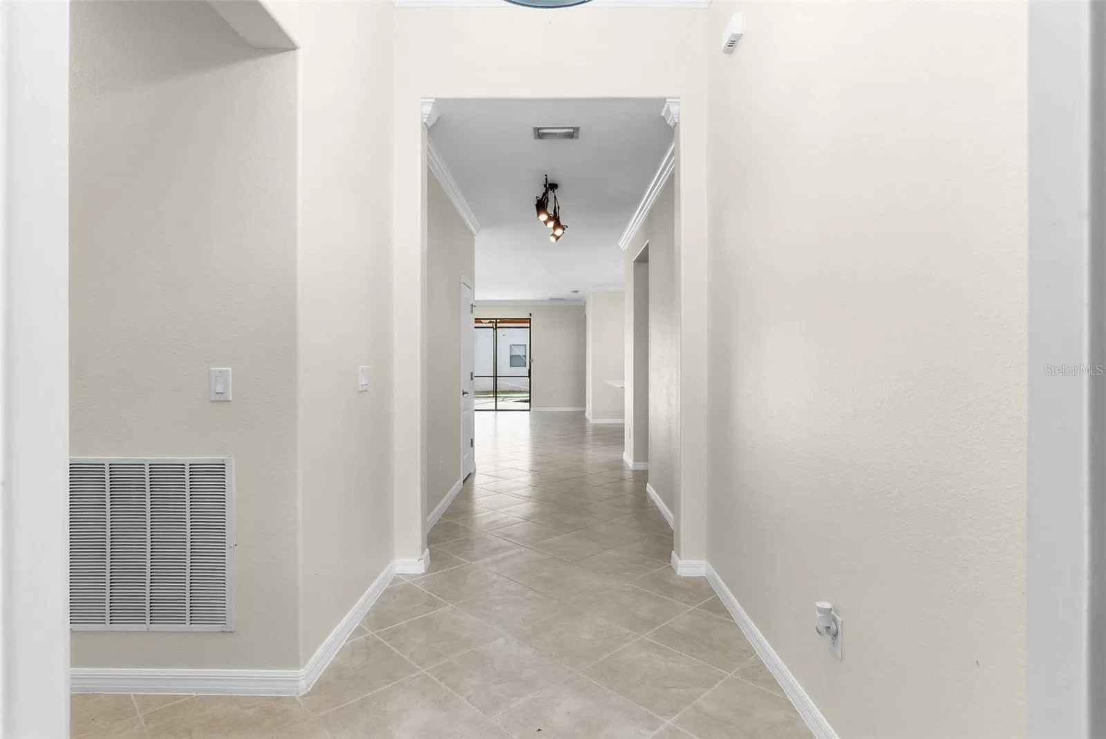 Photo 5 of 11068 CHERRY LAUREL DR.