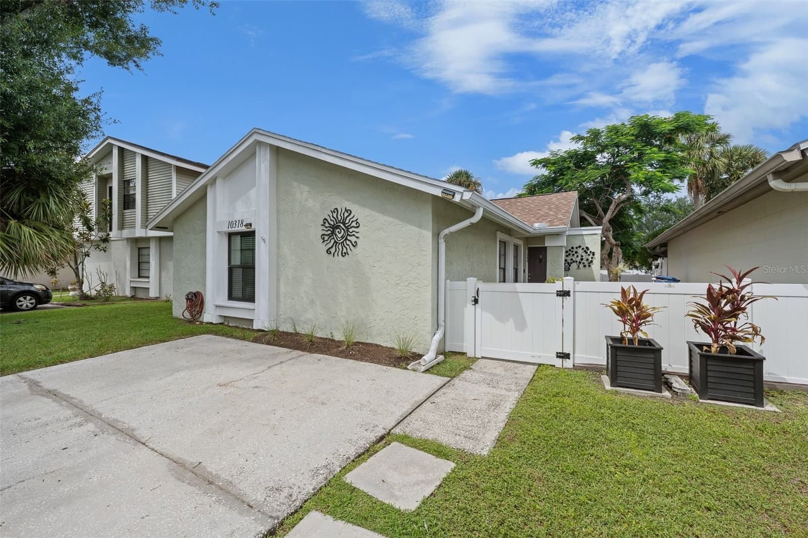 10318 ROSEMOUNT