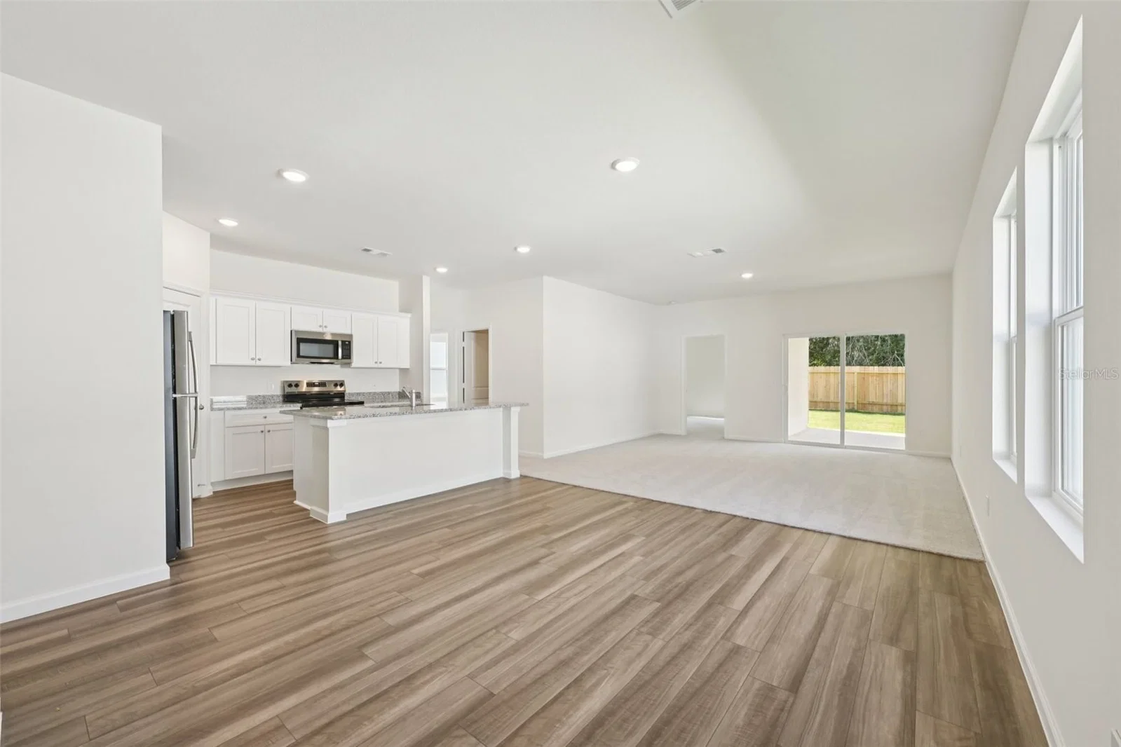 3004 SUNSET HILLS