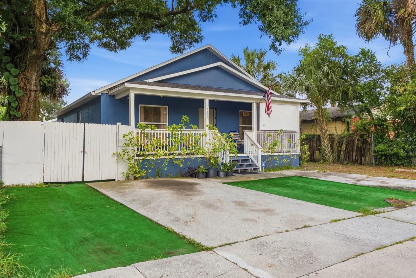 3203 DELEUIL, Tampa, FL
