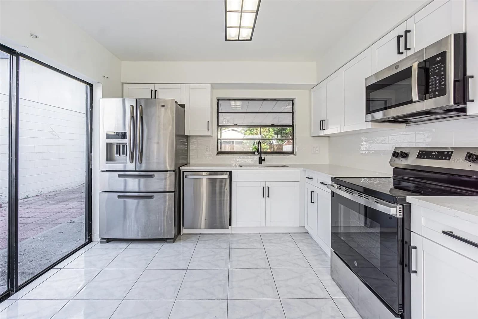 Photo 5 of 10305 BRAMBLEWOOD