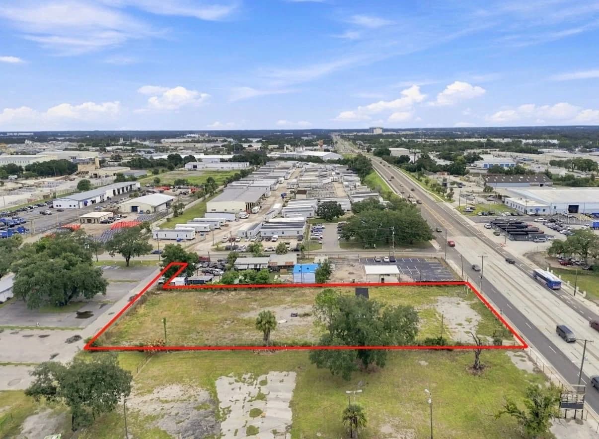4946 HILLSBOROUGH, Tampa, FL