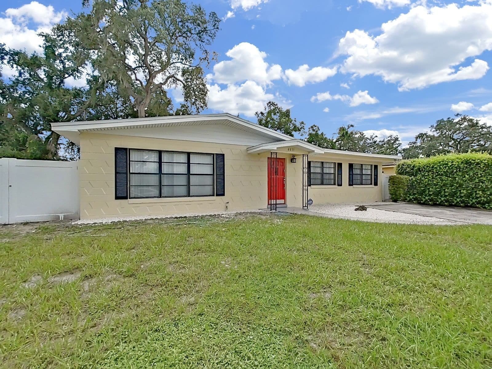 4411 BASS, Tampa, FL