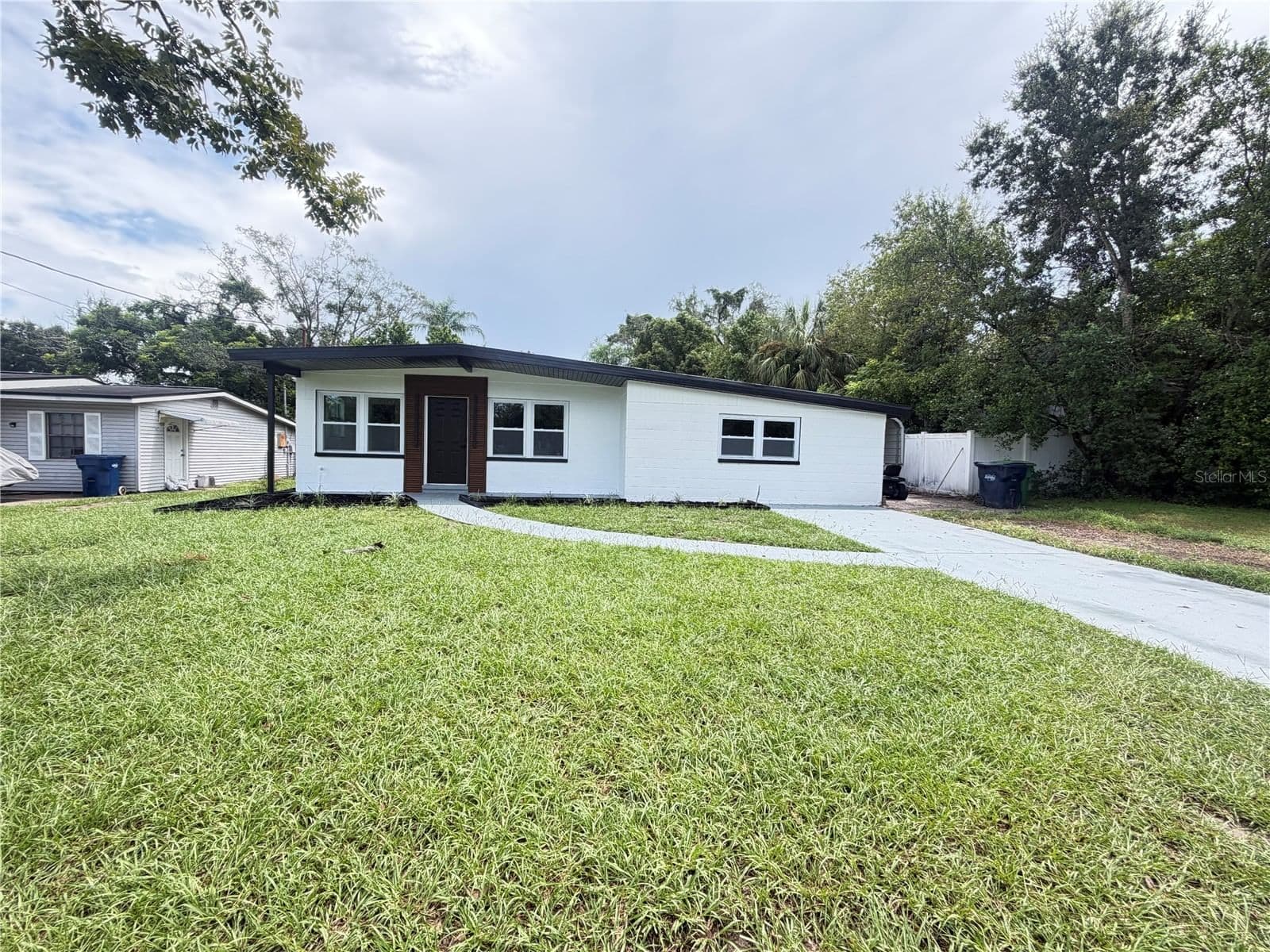 9505 WILLOW, Tampa, FL