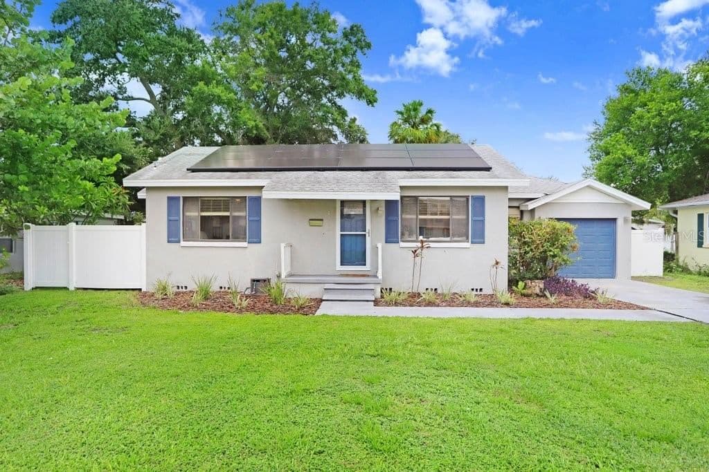 4415 BAY VILLA, Tampa, FL