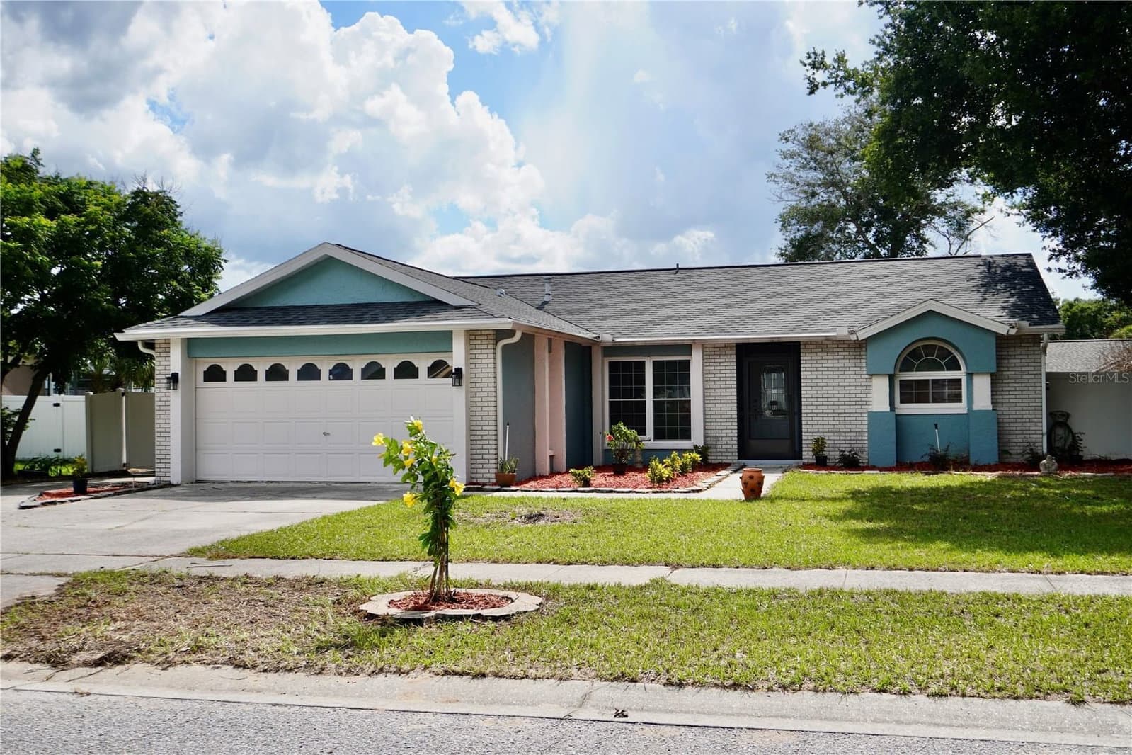 2205 PINK GRAPEFRUIT, Clermont, FL
