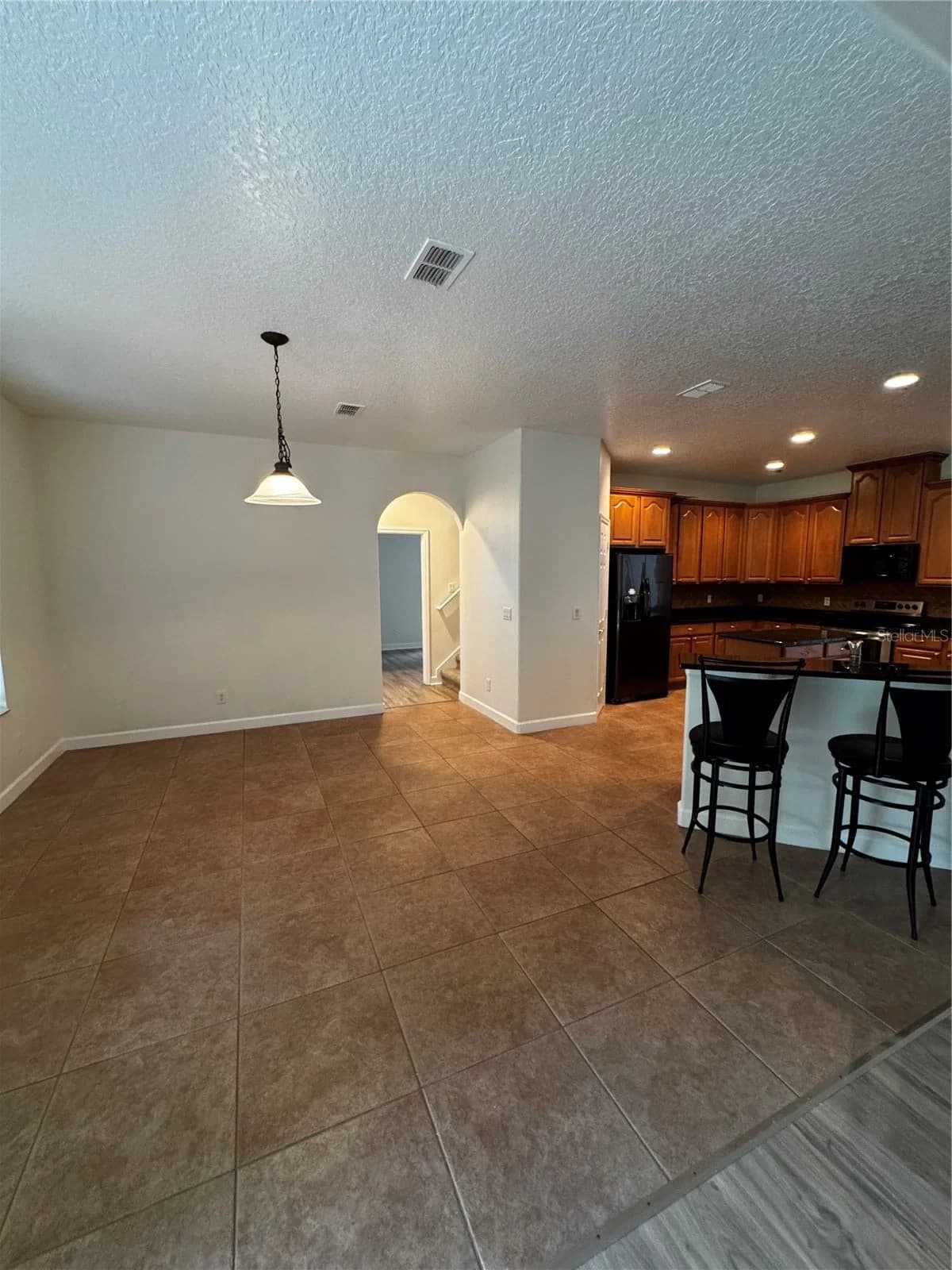 Photo 4 of 16330 BIRCHWOOD
