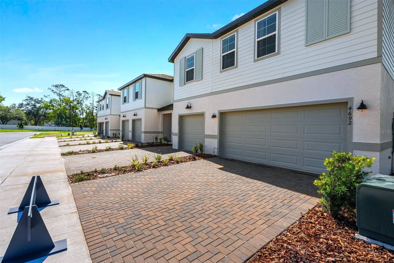 4899 WINDING RIVER