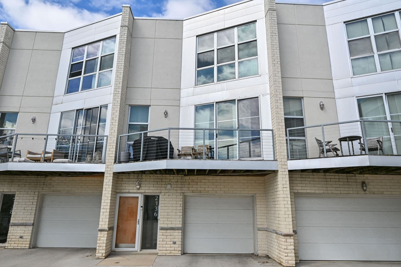 2136 Commerce, Milwaukee, WI