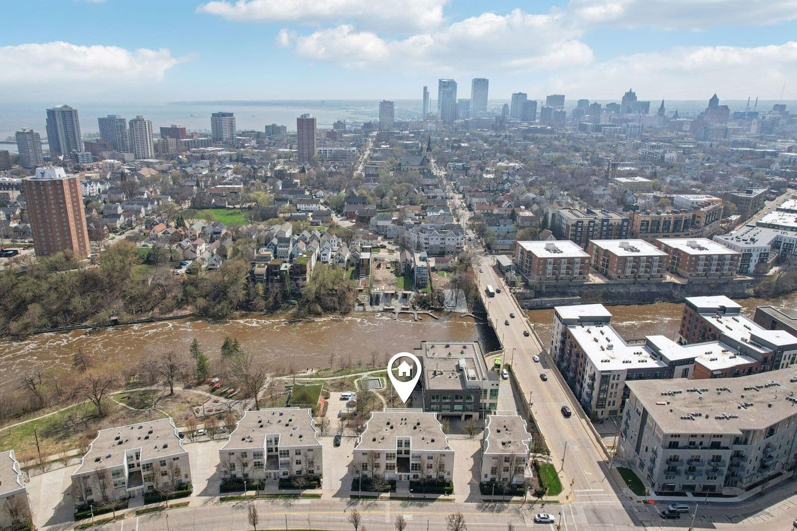 2118 Commerce, Milwaukee, WI