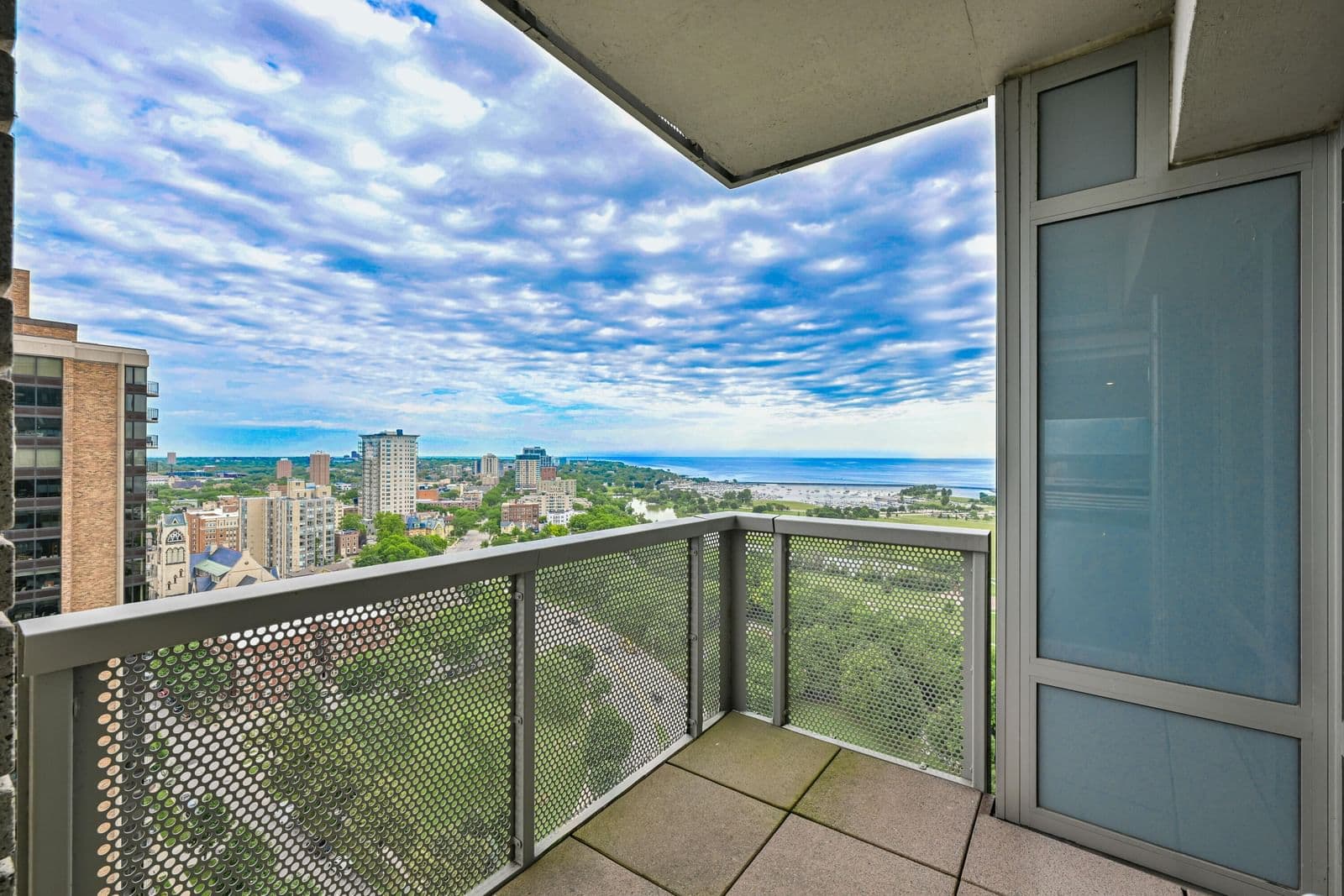 923 Kilbourn