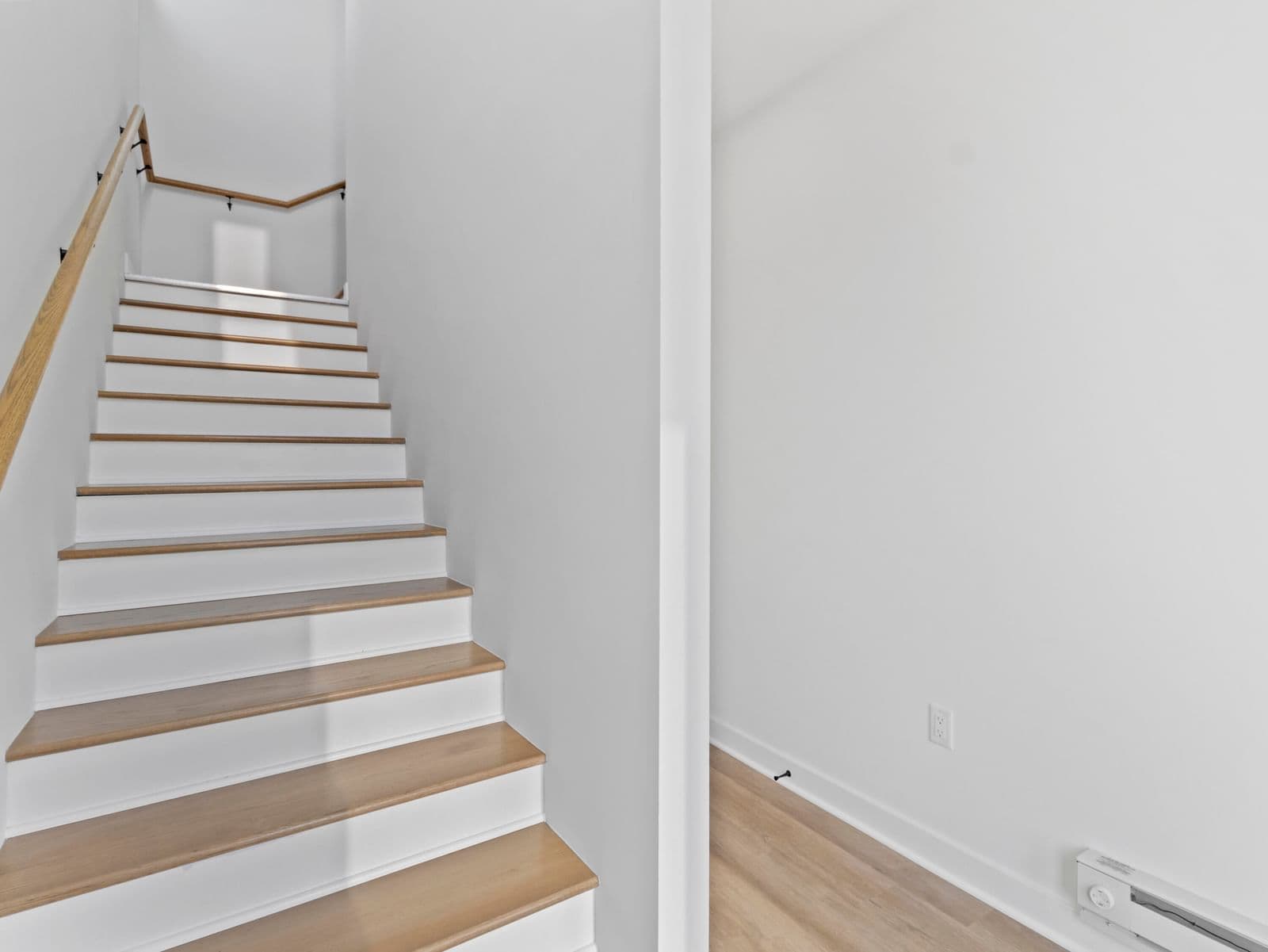 4163 Hemlock