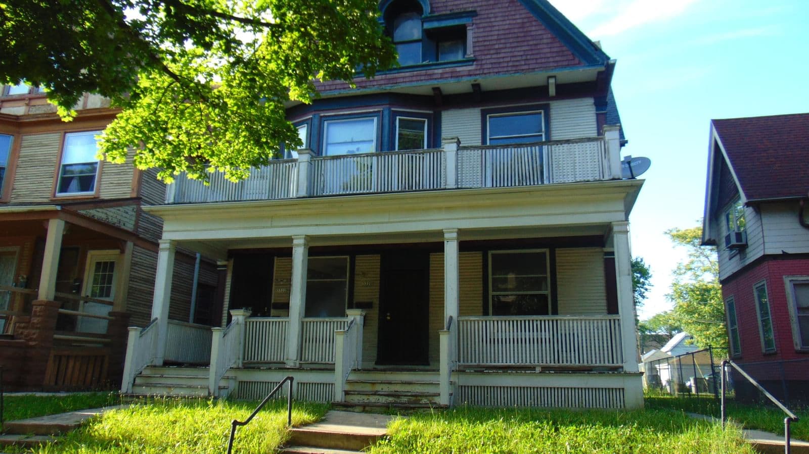 3320 Saint Paul