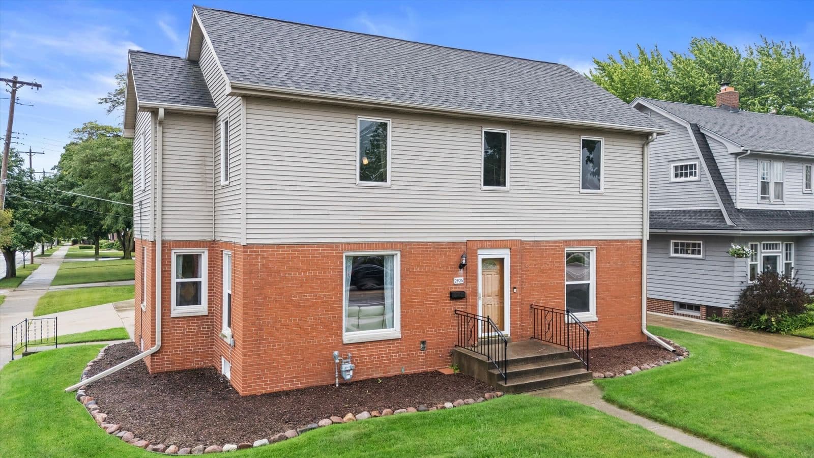 2925 Main