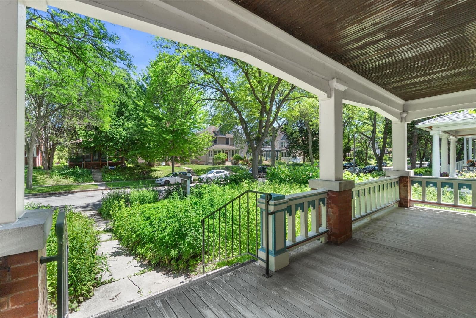 2963 Prospect