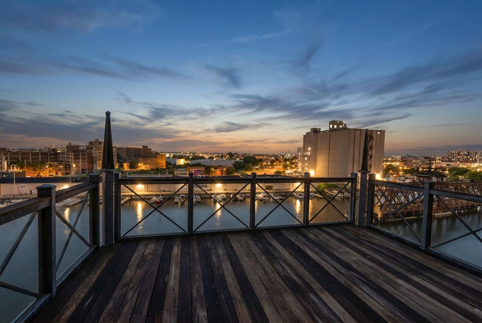 541 Erie, Milwaukee, WI