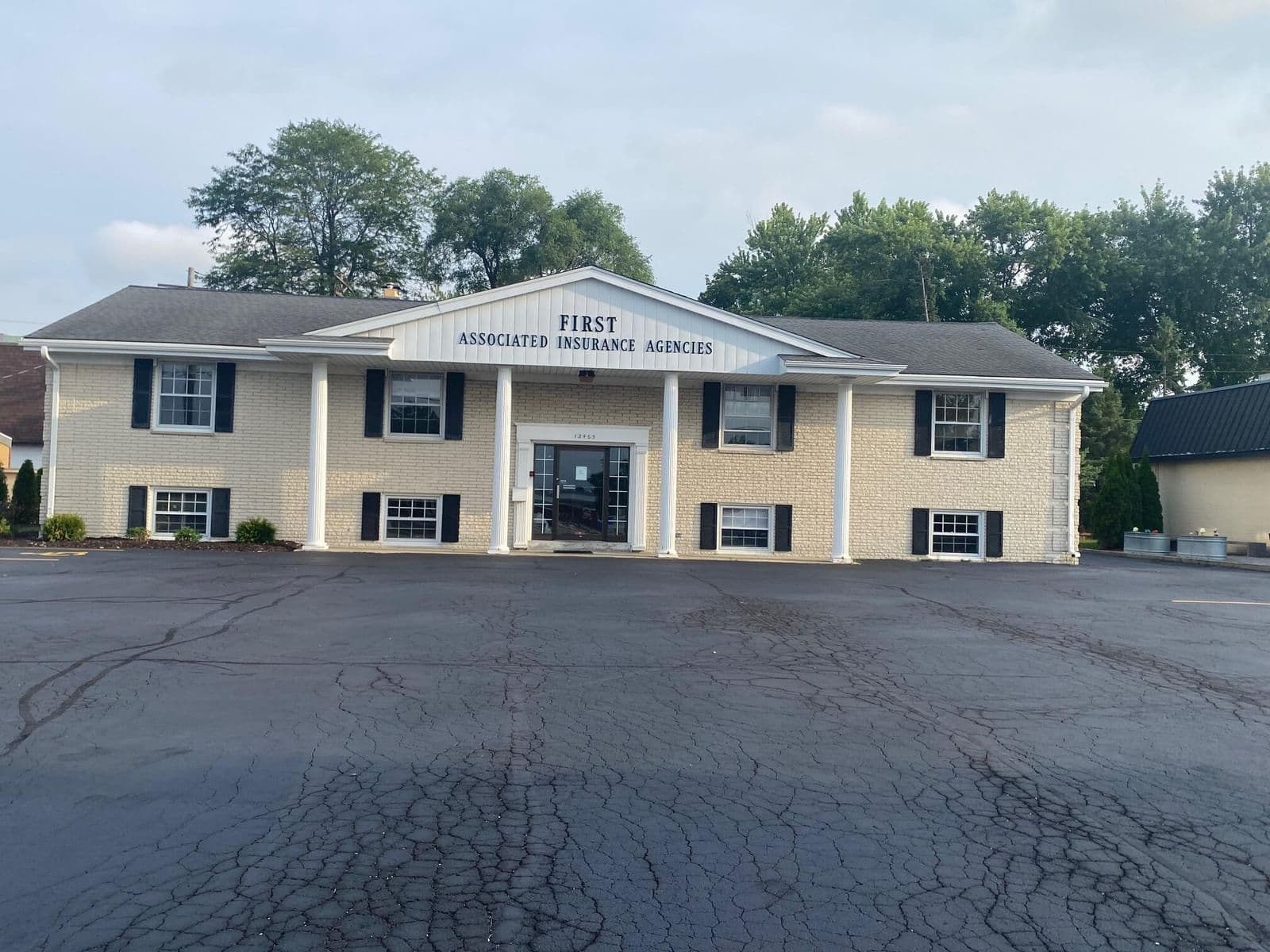 12465 Burleigh, Brookfield, WI